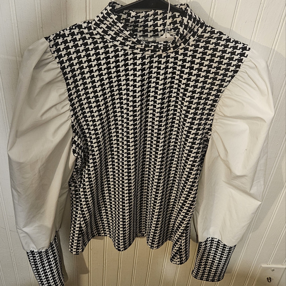 Black and White Boxy Blouse with Mandarin Collar